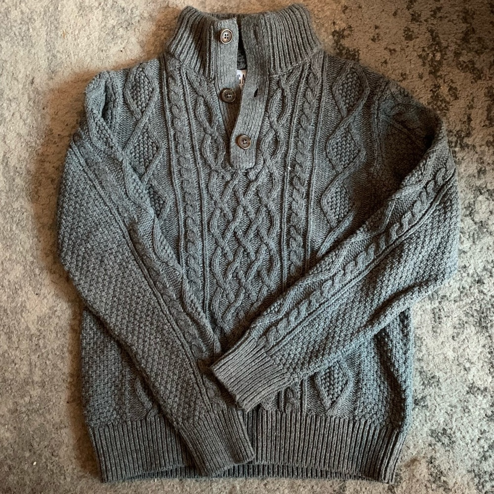 Boys XL GAP Grey knit sweater with wood look buttons and fleece inner collar